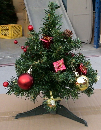 [DE011-GDR] Table Tree with Bows and Berries, 30cm